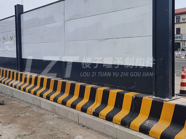 LZT裝配式預制圍擋基礎-4 青島預制構件廠(chǎng),青島混凝土預制蓋板,青島預制圍擋基礎,青島混凝土預制空心板,青島水泥隔離墩,青島水泥過(guò)梁