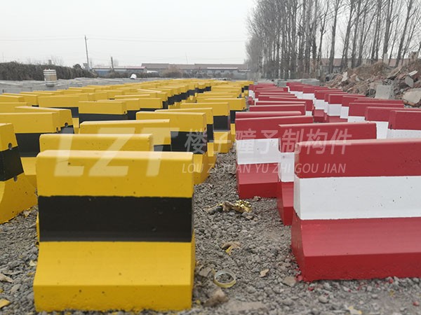 LZT水泥隔離墩-9 青島預制構件廠(chǎng),青島混凝土預制蓋板,青島預制圍擋基礎,青島混凝土預制空心板,青島水泥隔離墩,青島水泥過(guò)梁
