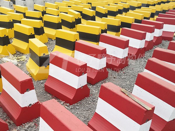 LZT水泥隔離墩-8 青島預制構件廠(chǎng),青島混凝土預制蓋板,青島預制圍擋基礎,青島混凝土預制空心板,青島水泥隔離墩,青島水泥過(guò)梁